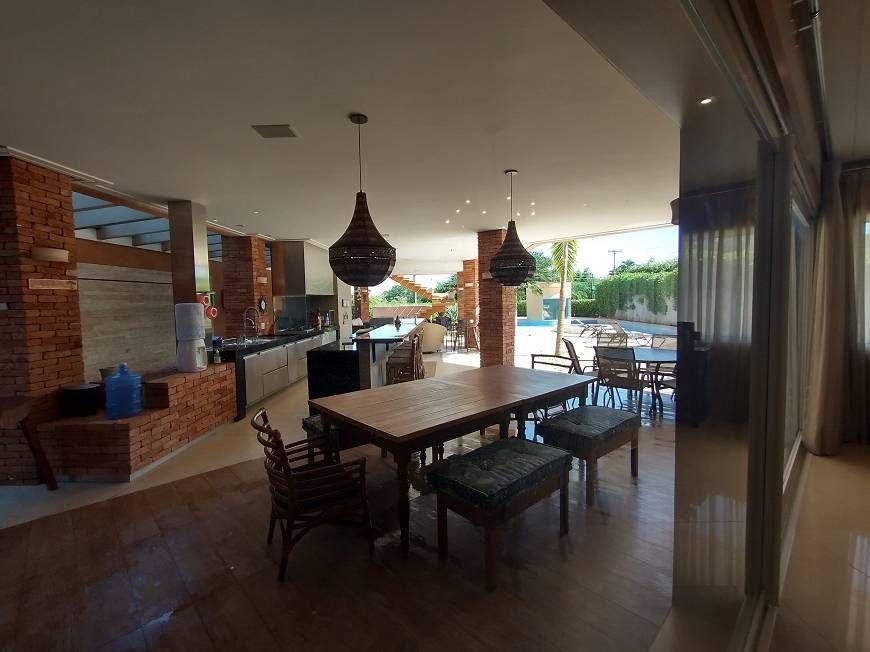 Casa à venda com 4 quartos, 500m² - Foto 1