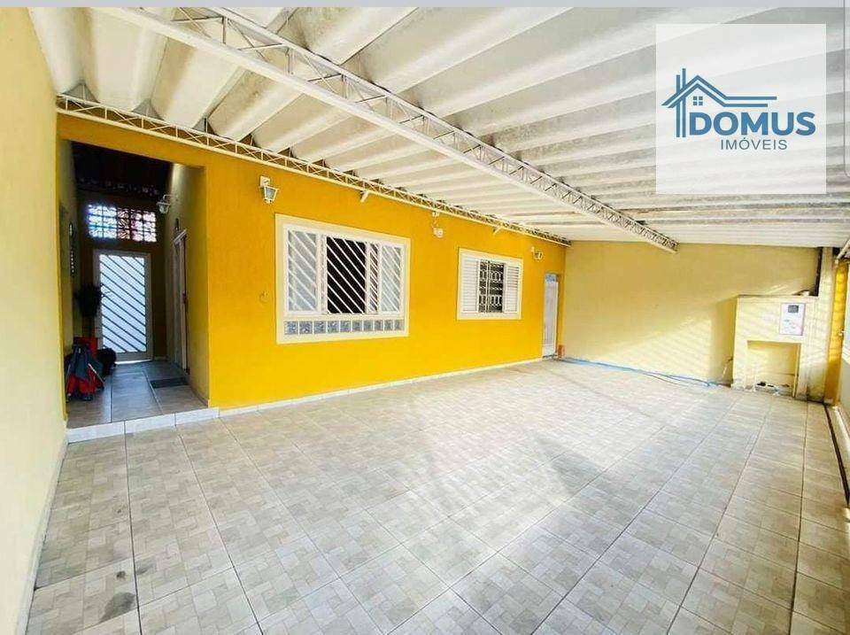 Casa à venda com 3 quartos, 120m² - Foto 1