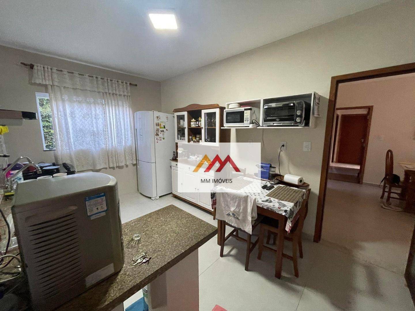 Casa à venda com 4 quartos, 322m² - Foto 2