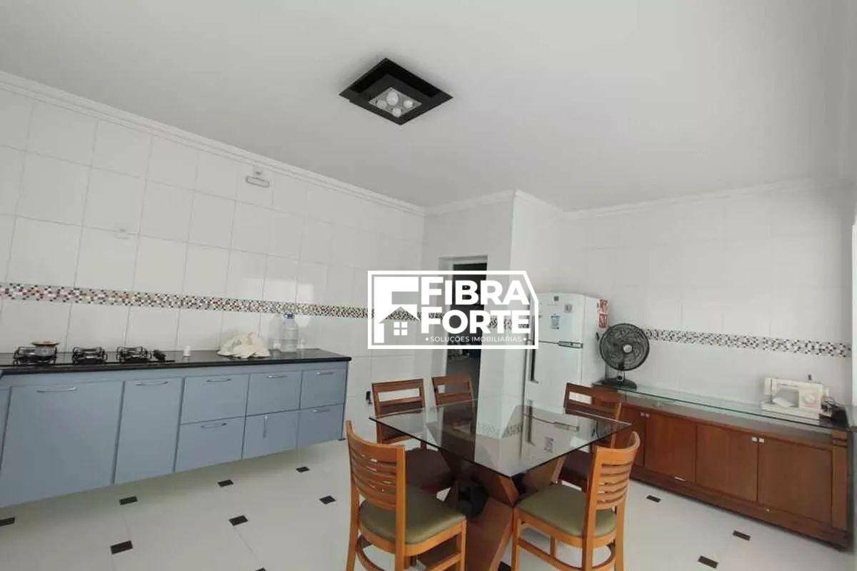 Casa de Condomínio para alugar com 4 quartos, 308m² - Foto 15