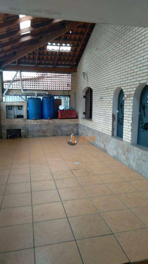 Sobrado à venda com 6 quartos, 300m² - Foto 14