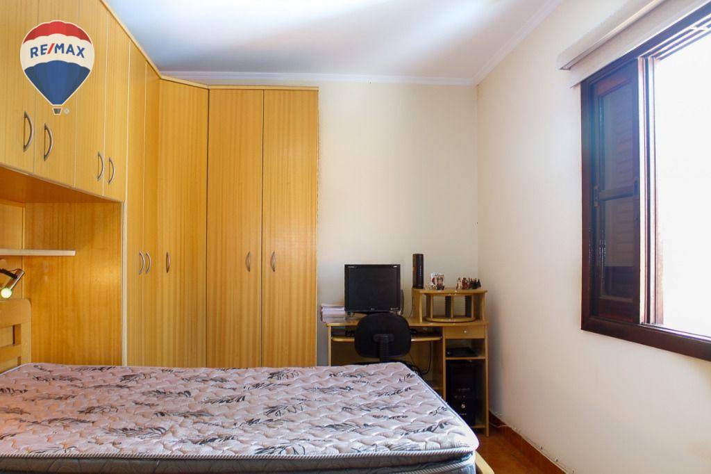 Casa à venda com 4 quartos, 160m² - Foto 14