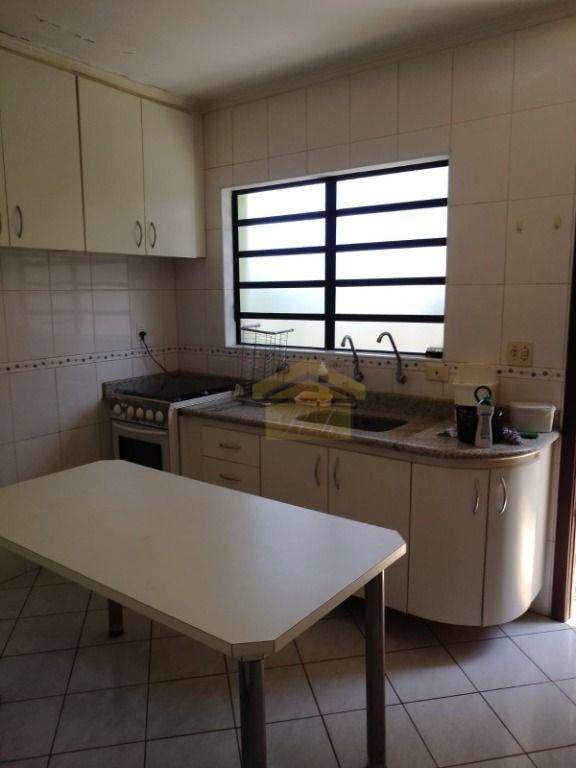 Casa à venda com 3 quartos, 300M2 - Foto 9