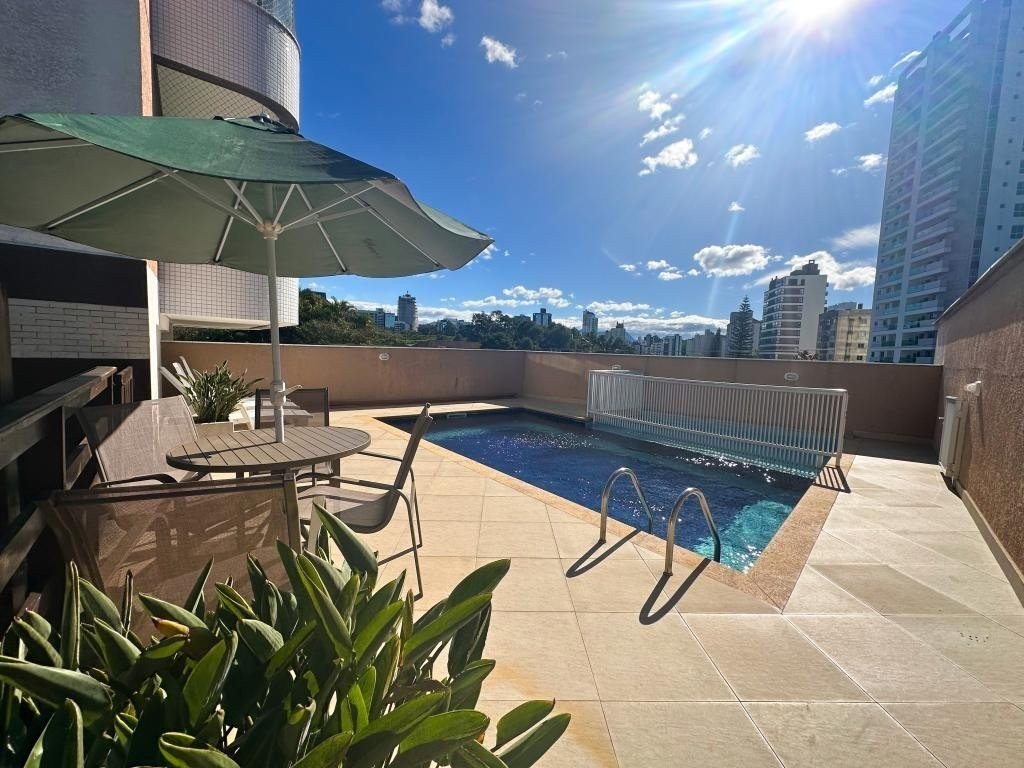 Apartamento para alugar com 2 quartos, 155m² - Foto 18