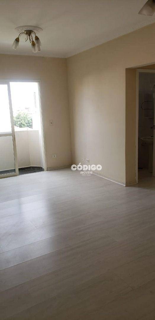 Apartamento à venda com 2 quartos, 75m² - Foto 2