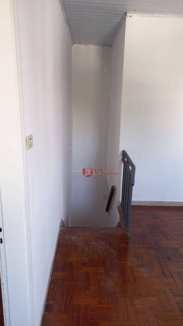 Casa para alugar com 1 quarto, 75m² - Foto 11