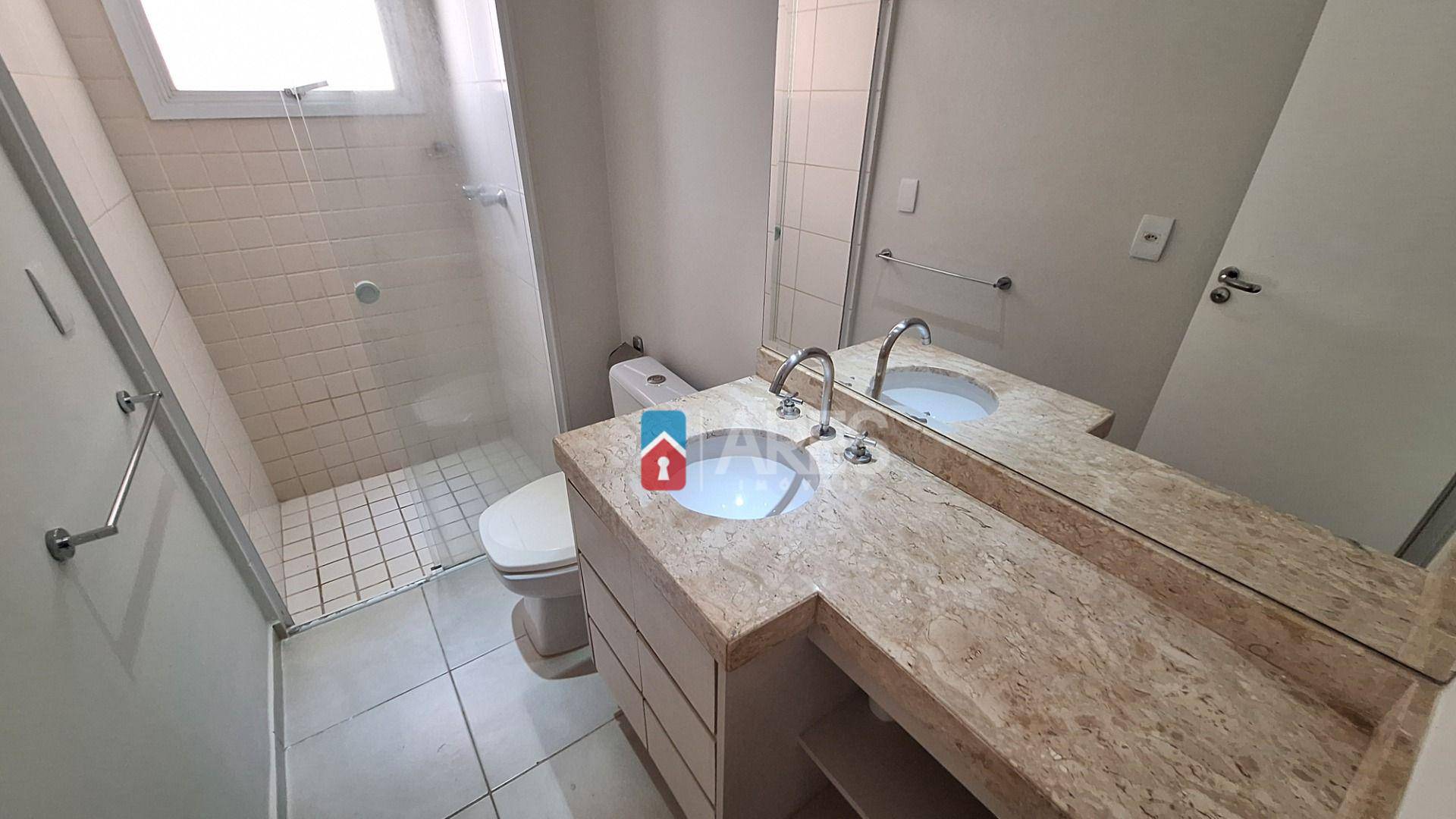 Apartamento para alugar com 4 quartos, 250m² - Foto 10