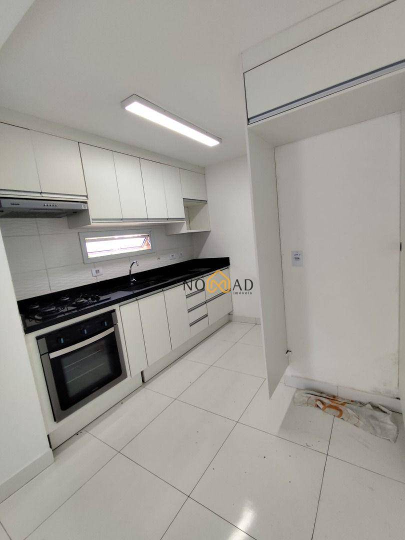 Apartamento para alugar com 2 quartos, 75m² - Foto 21