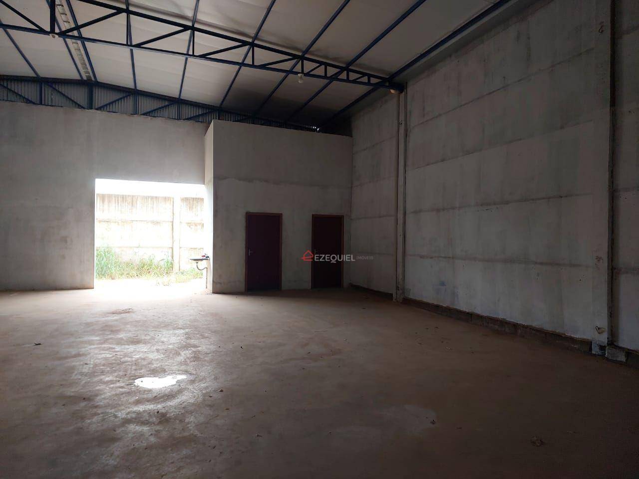 Depósito-Galpão-Armazém à venda, 240m² - Foto 2