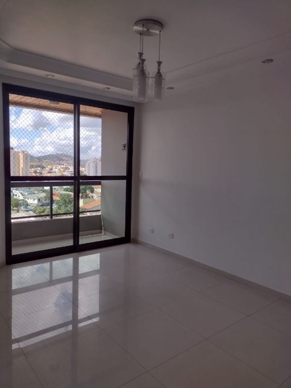 Apartamento à venda com 3 quartos, 81m² - Foto 1