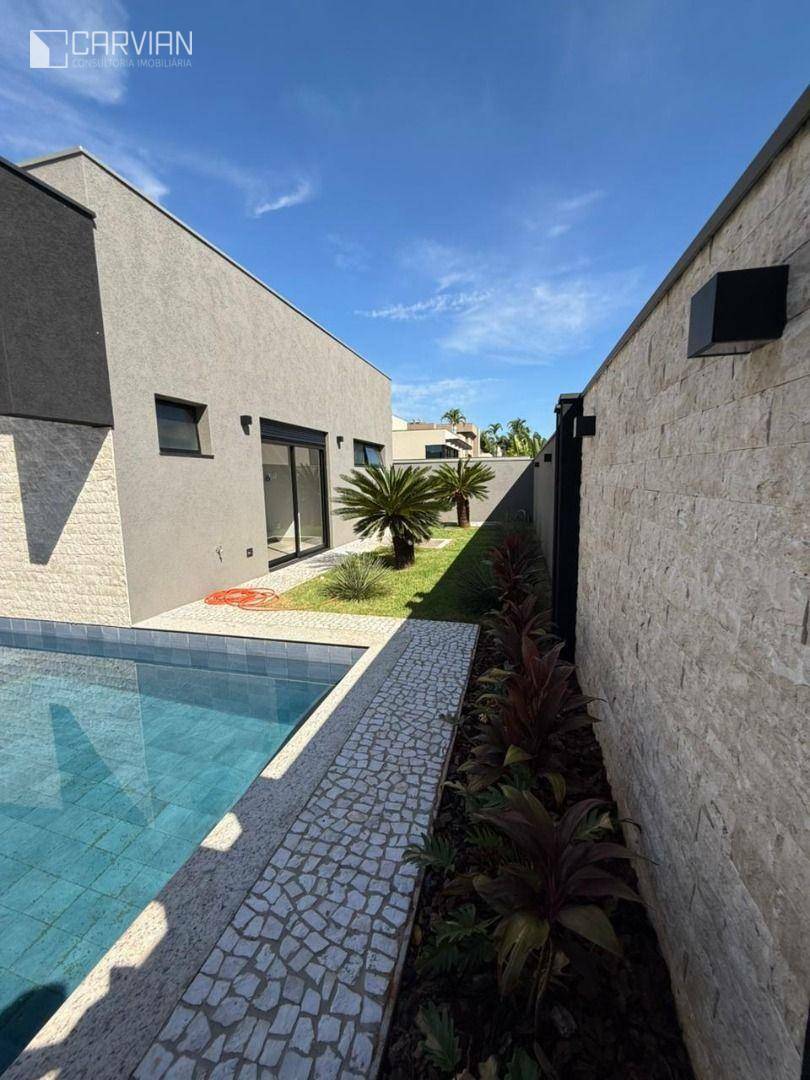 Casa de Condomínio à venda com 4 quartos, 262m² - Foto 4