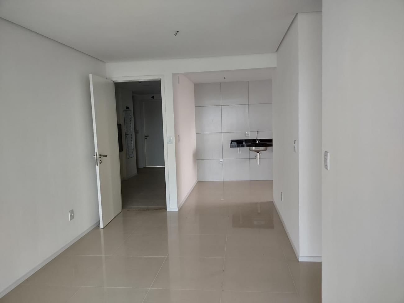 Apartamento à venda com 2 quartos, 56m² - Foto 2