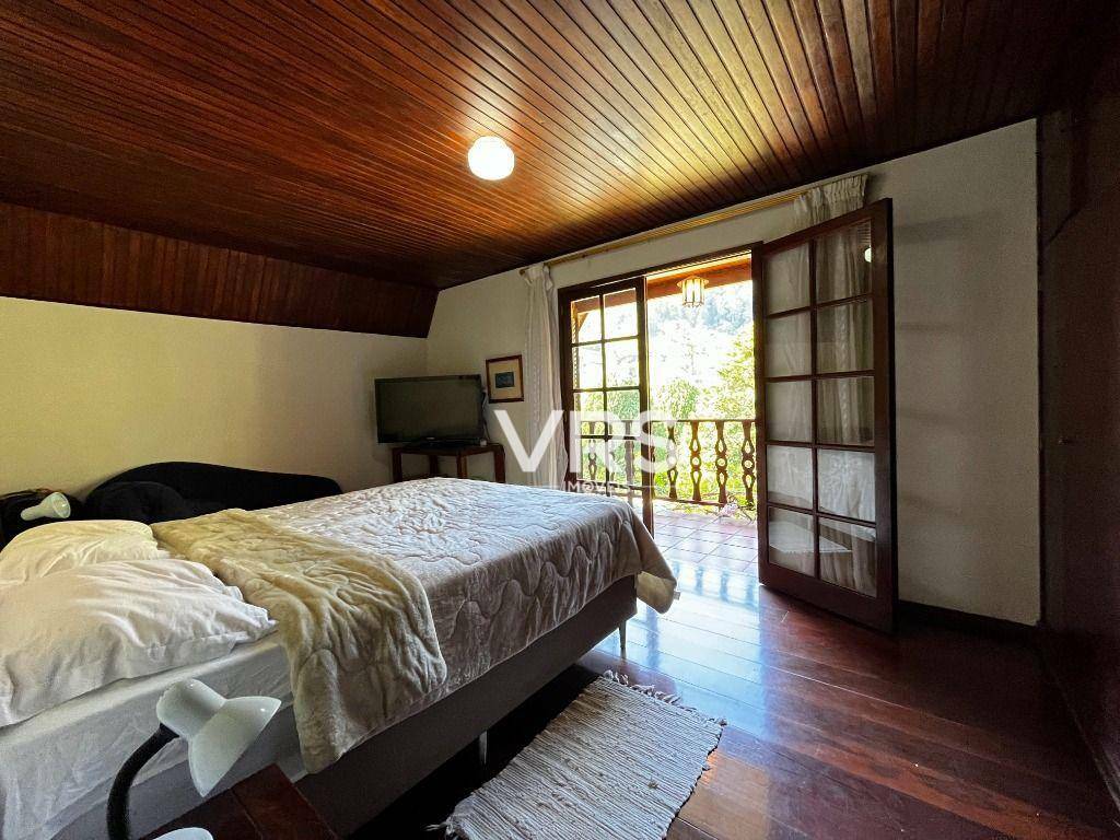 Casa de Condomínio à venda com 7 quartos, 274m² - Foto 22