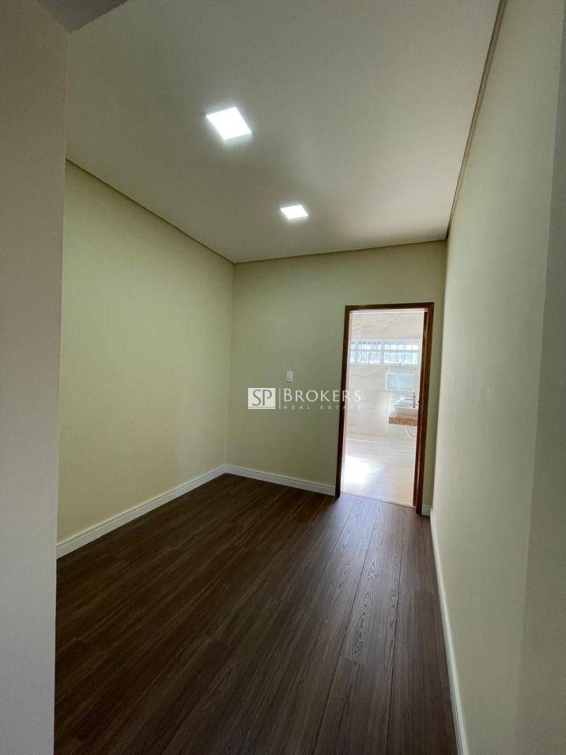 Casa à venda com 4 quartos, 350m² - Foto 28