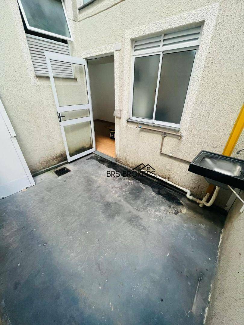 Apartamento à venda com 2 quartos, 38m² - Foto 42