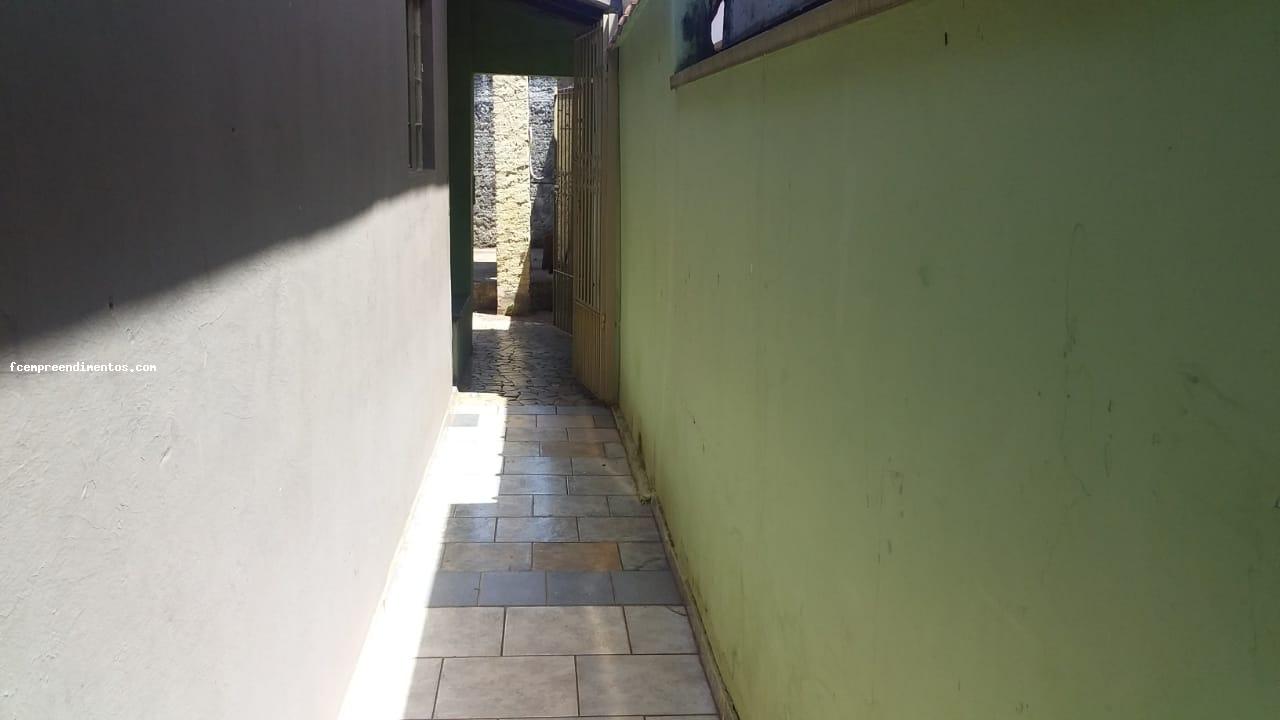 Casa à venda com 2 quartos, 200m² - Foto 15