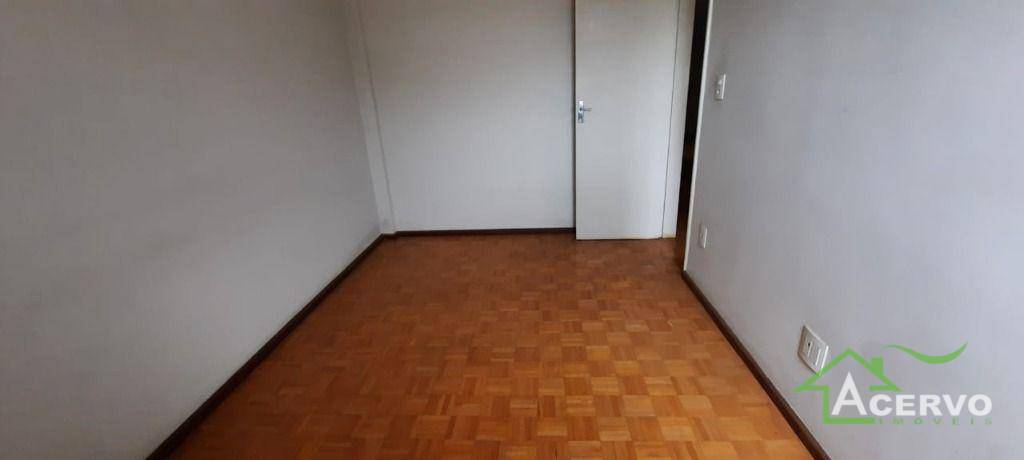 Apartamento à venda com 2 quartos, 74m² - Foto 3