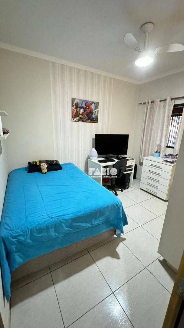 Casa à venda com 2 quartos, 140m² - Foto 5