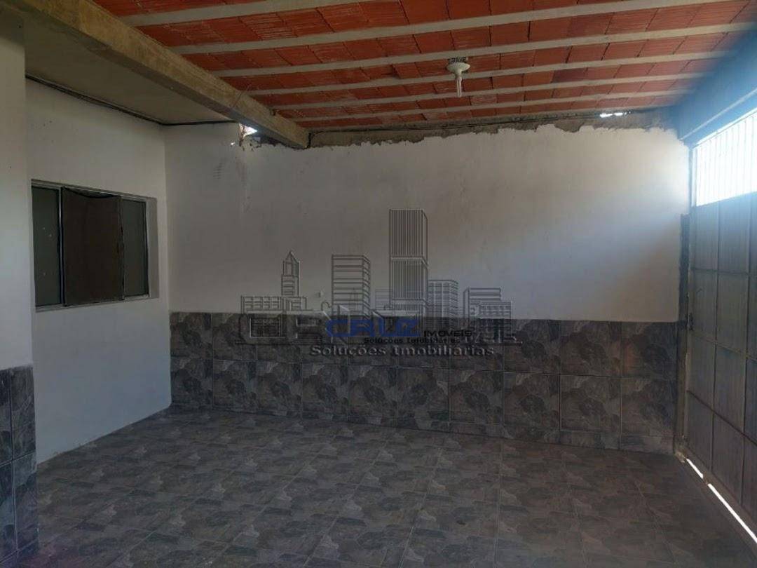 Casa à venda com 5 quartos, 250m² - Foto 2