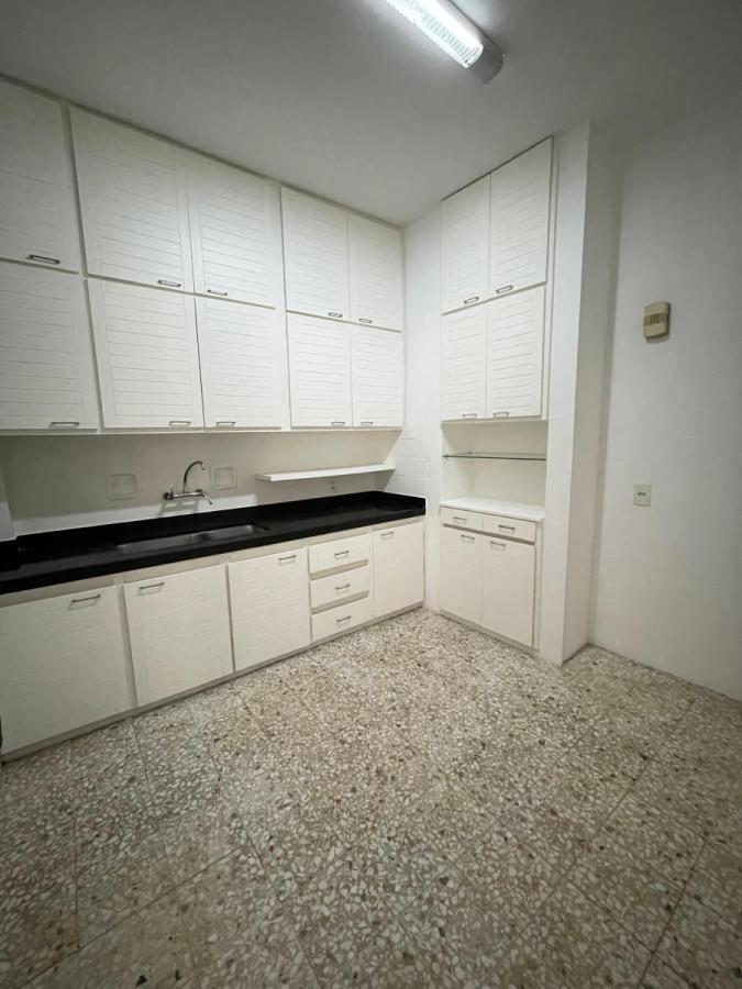 Apartamento à venda com 3 quartos, 145m² - Foto 10