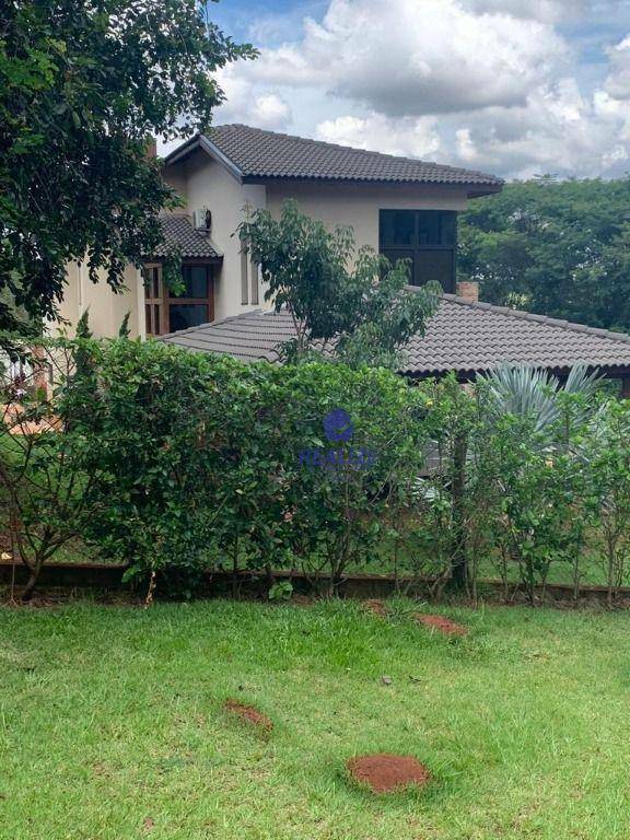 Casa de Condomínio à venda com 3 quartos, 300m² - Foto 2