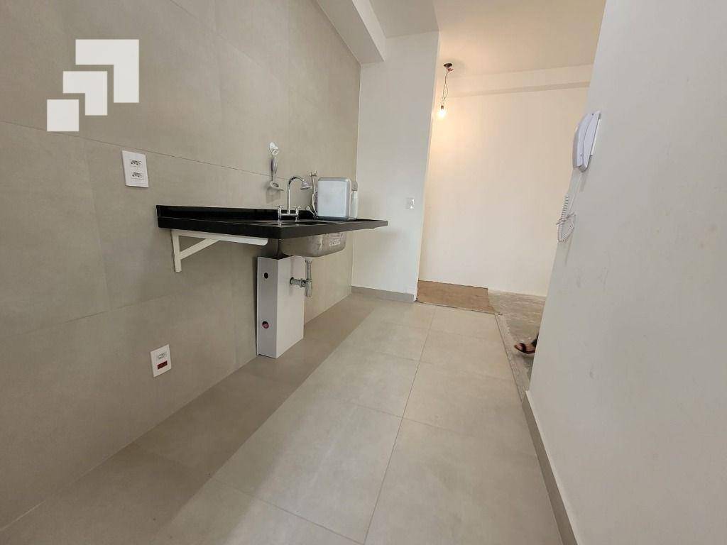 Apartamento à venda com 2 quartos, 69m² - Foto 5