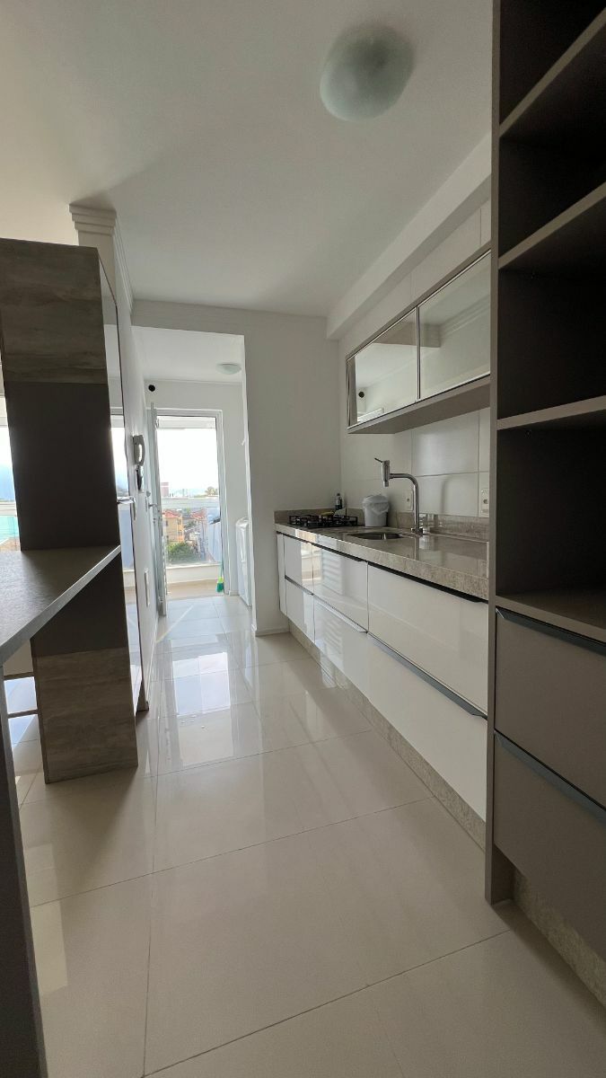 Apartamento para alugar com 2 quartos, 72m² - Foto 32