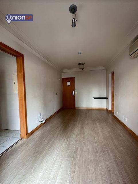 Apartamento à venda com 1 quarto, 45m² - Foto 2