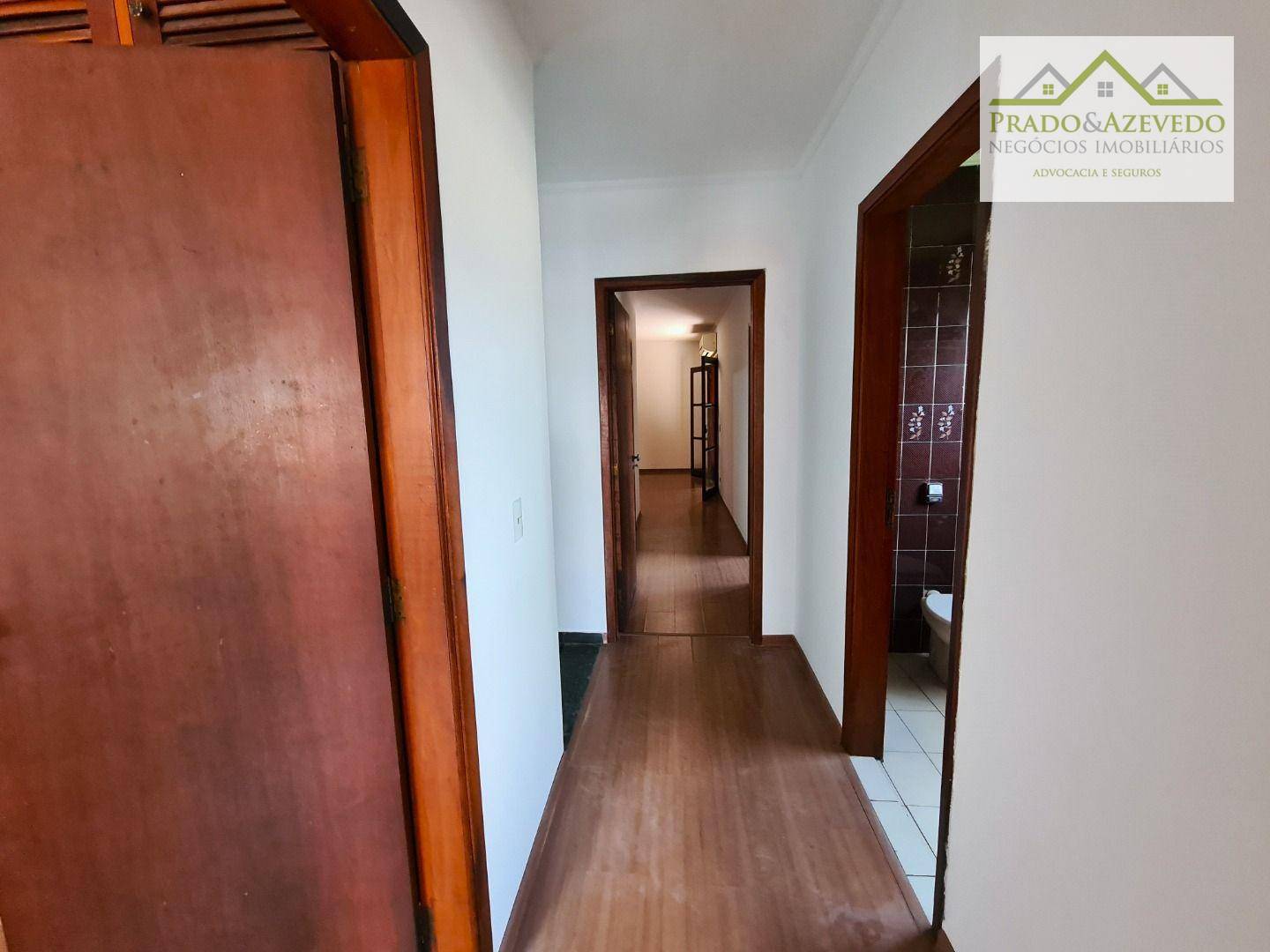 Casa à venda com 3 quartos, 199m² - Foto 14