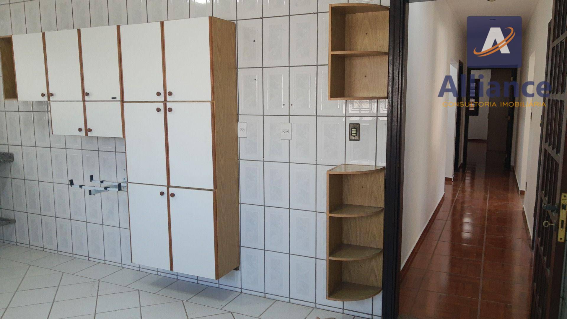 Casa de Condomínio para alugar com 3 quartos, 200m² - Foto 8