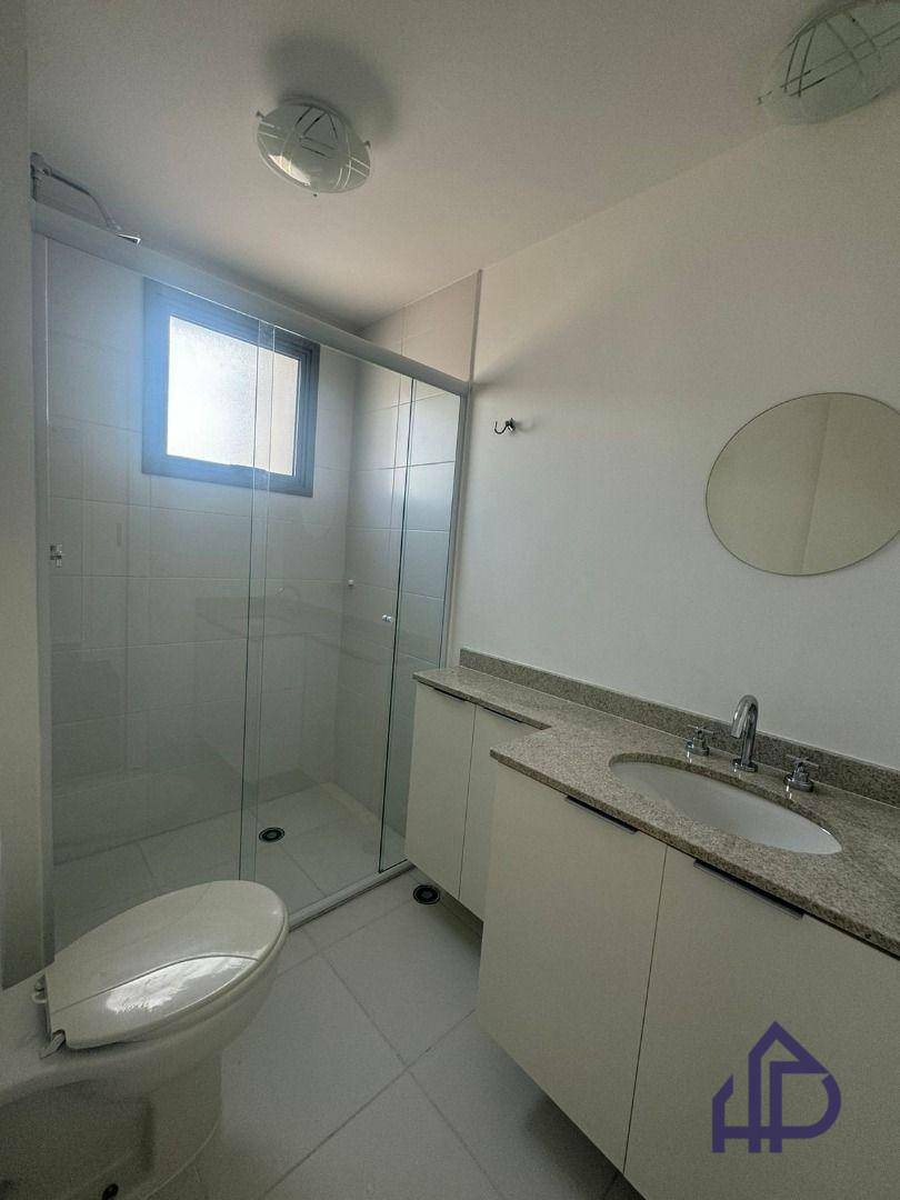 Apartamento para alugar com 3 quartos, 190m² - Foto 5