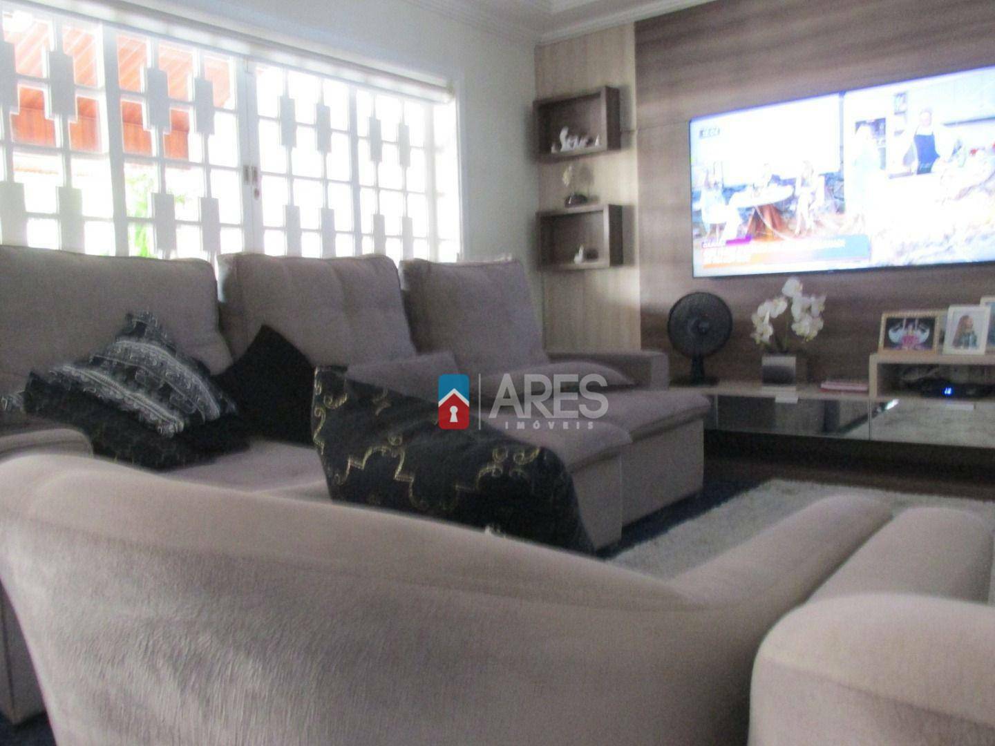 Casa à venda com 3 quartos, 197m² - Foto 6