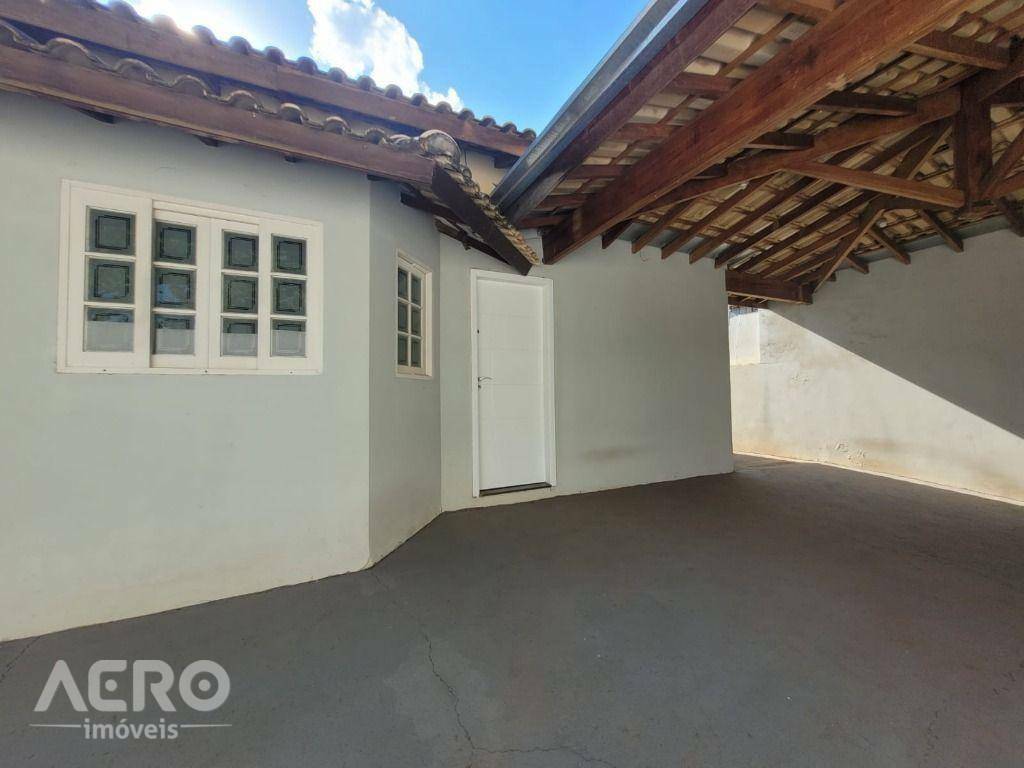 Casa de Condomínio à venda com 2 quartos, 140m² - Foto 3