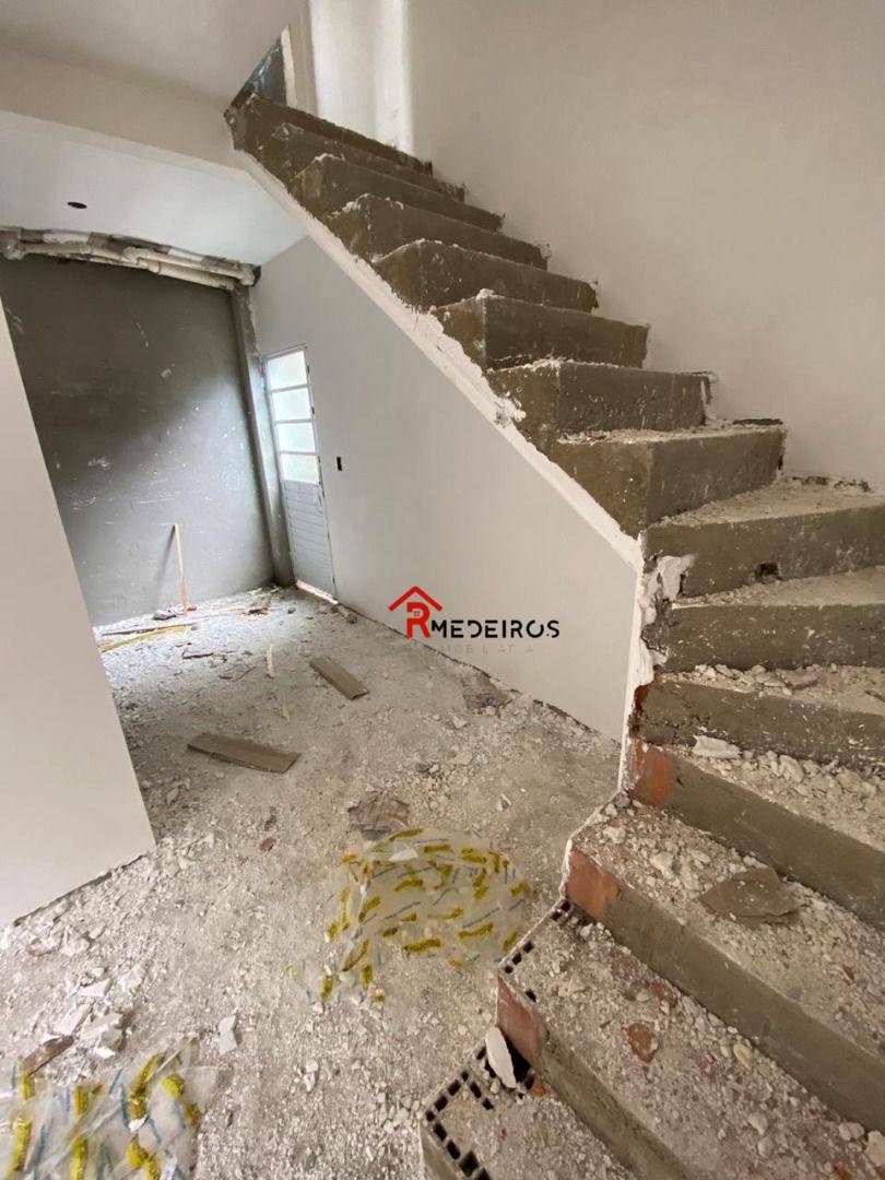 Casa de Condomínio à venda com 2 quartos, 55m² - Foto 1