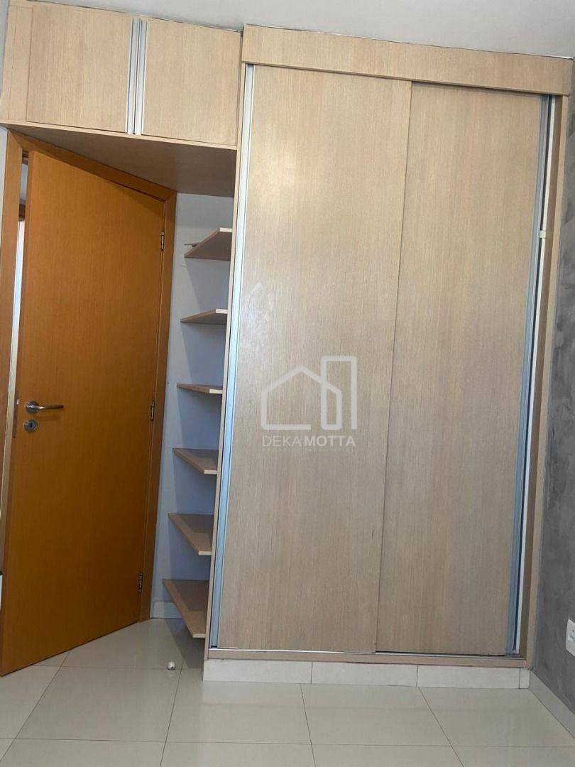 Apartamento à venda com 2 quartos, 67m² - Foto 4