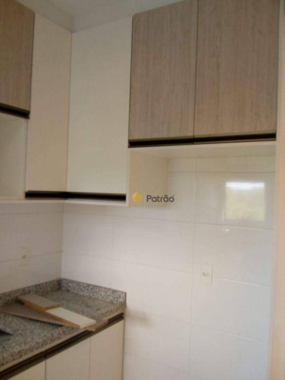 Apartamento à venda com 2 quartos, 64m² - Foto 6