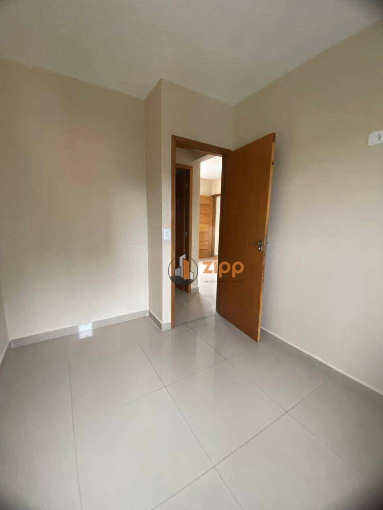 Casa para alugar com 2 quartos, 45m² - Foto 8