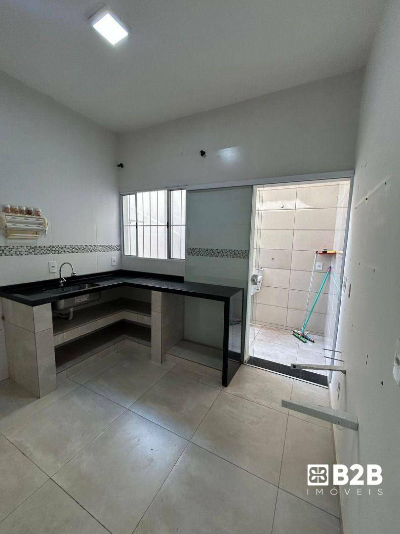 Casa à venda com 1 quarto, 80m² - Foto 3