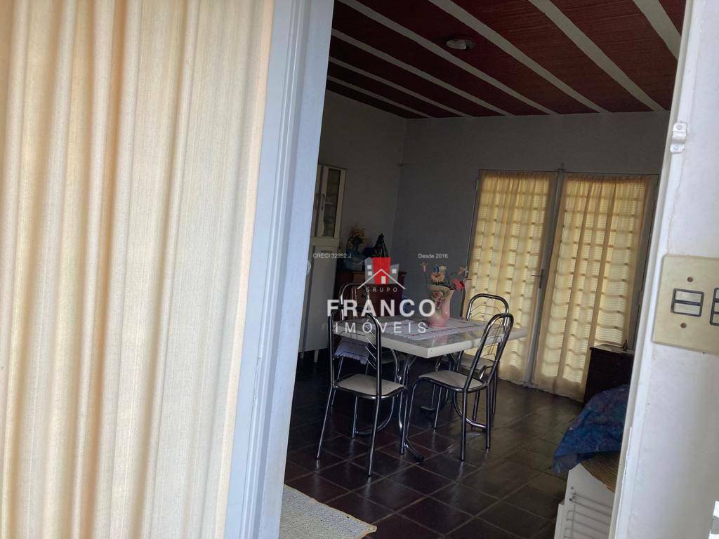 Chácara à venda com 4 quartos, 185m² - Foto 10