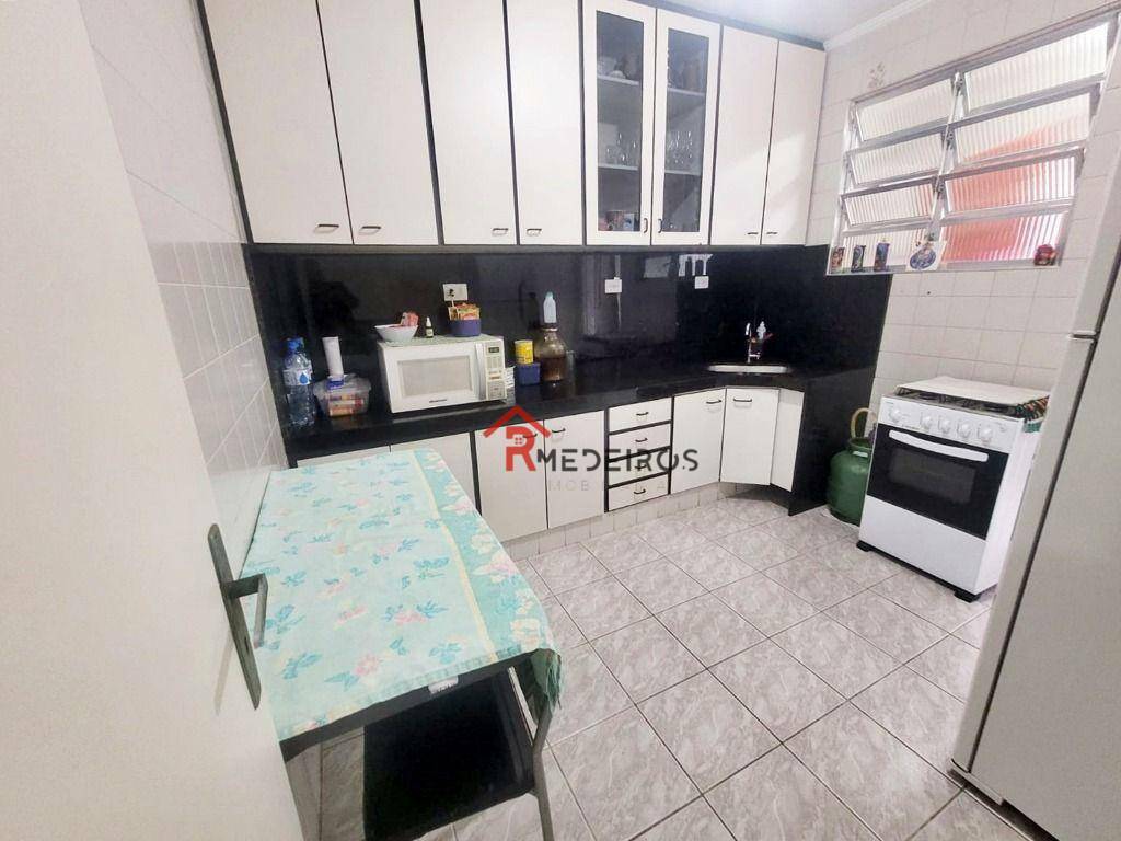 Apartamento à venda com 2 quartos, 72m² - Foto 7