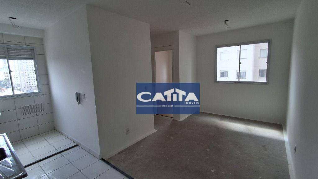 Apartamento à venda com 2 quartos, 41m² - Foto 2