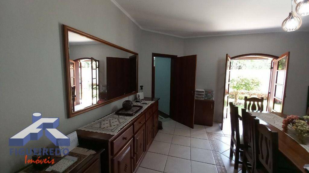 Casa à venda com 4 quartos, 305m² - Foto 44