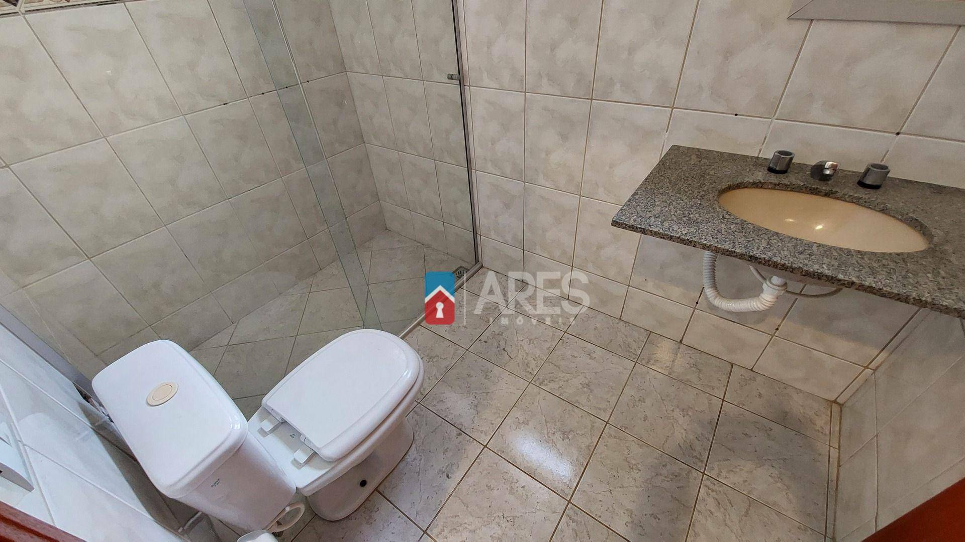 Casa para alugar com 3 quartos, 210m² - Foto 18