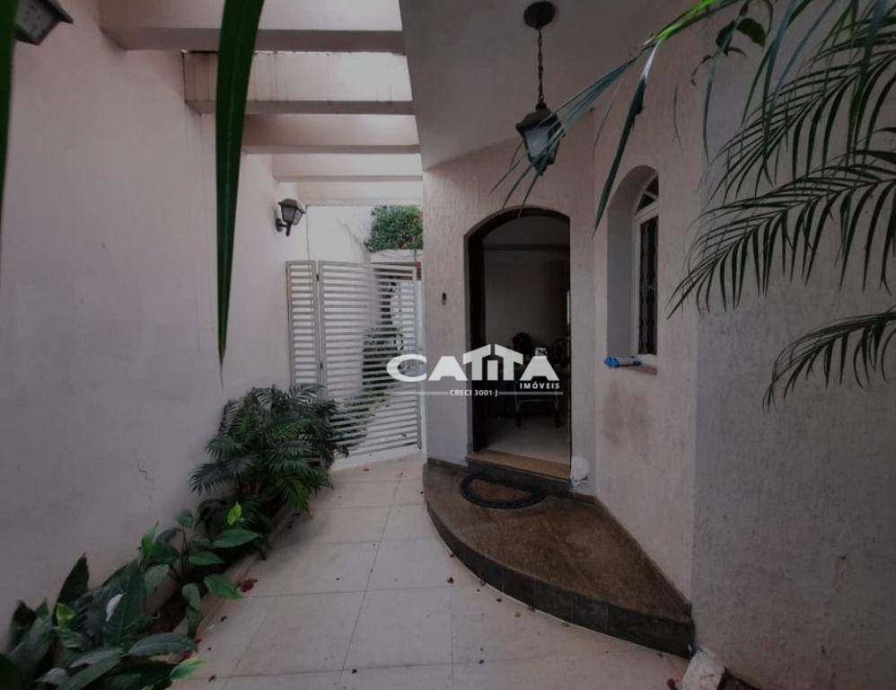 Sobrado à venda com 4 quartos, 384m² - Foto 1