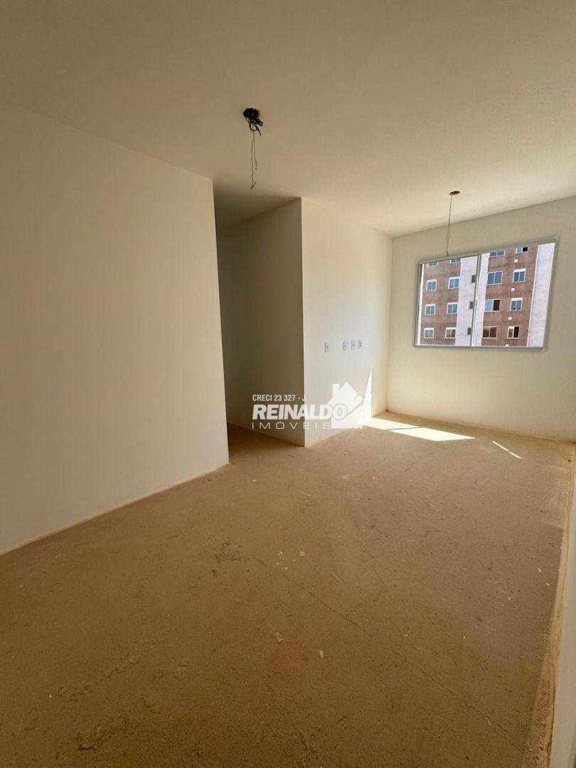 Apartamento à venda com 2 quartos, 61m² - Foto 2