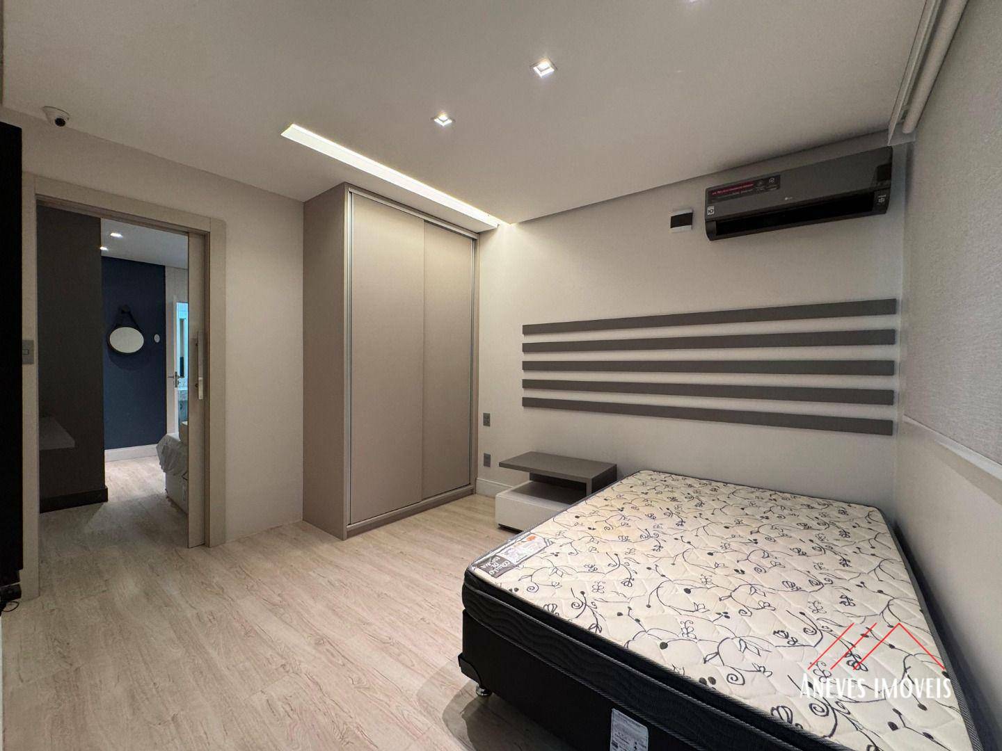 Casa de Condomínio à venda com 6 quartos, 390m² - Foto 11