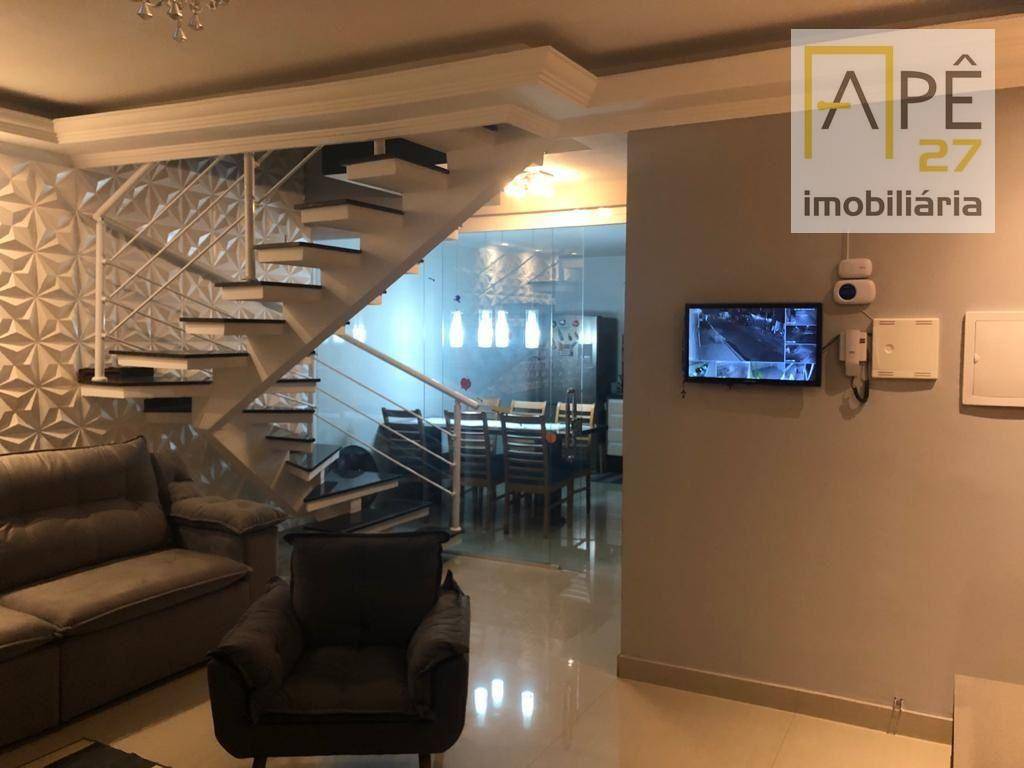 Sobrado à venda com 3 quartos, 300m² - Foto 3