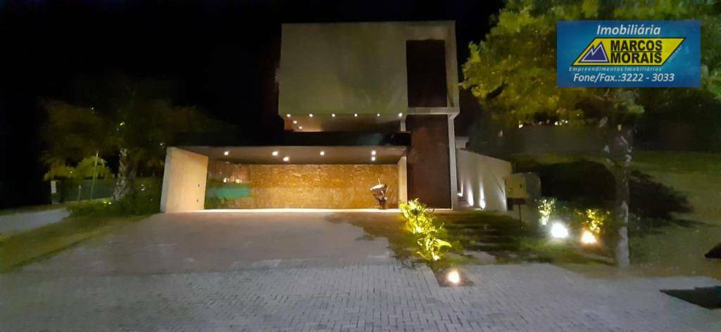 Casa de Condomínio à venda com 4 quartos, 427m² - Foto 1