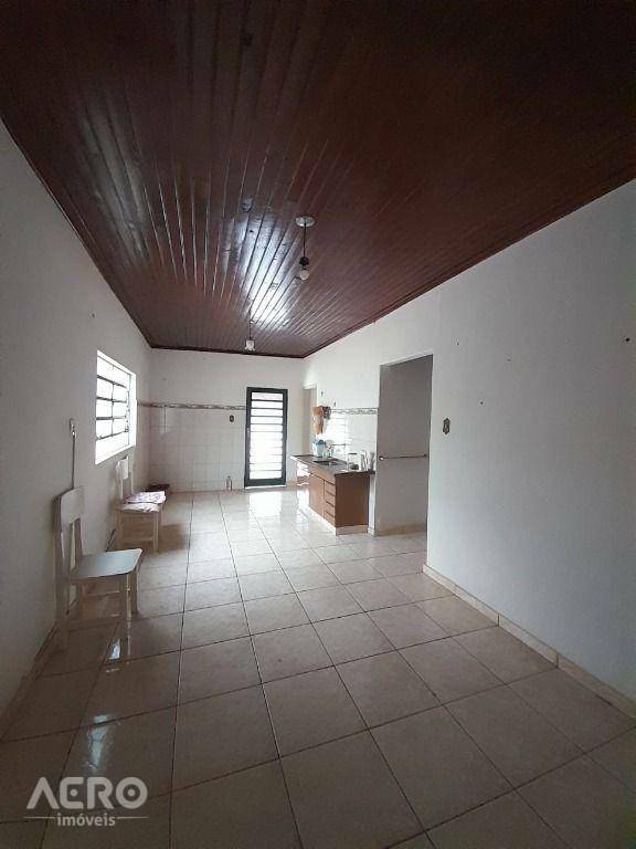 Casa à venda com 2 quartos, 90m² - Foto 10