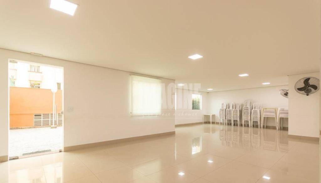 Apartamento à venda com 2 quartos, 68m² - Foto 9